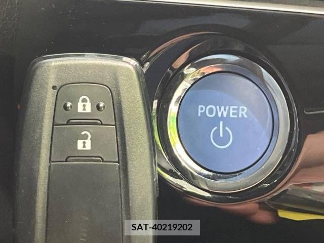 Toyota PRIUS 2019-04 282033-6