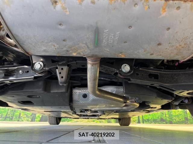 Toyota PRIUS 2019-04 282033-19