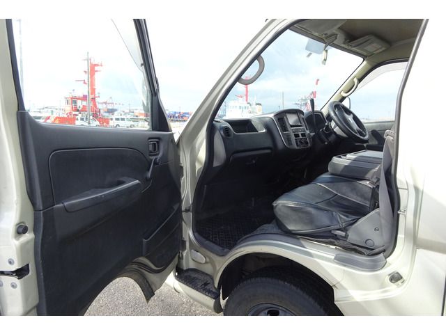 Nissan CARAVAN VAN 2011-04 21964-12