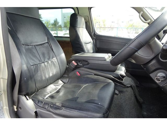 Nissan CARAVAN VAN 2011-04 21964-16