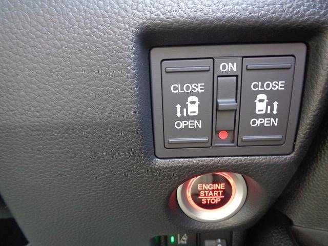 Honda N BOX CUSTOM 2022-10 23307-6