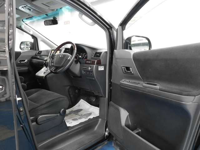 Toyota ALPHARD 2012-05 21944-19