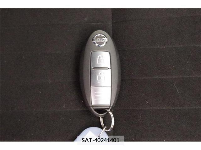 Nissan NOTE 2018-10 225244-17