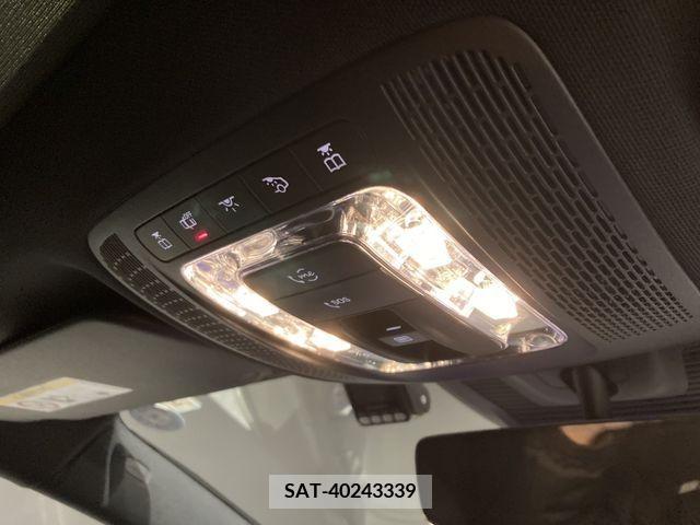Mercedes Benz GLA-CLASS 2021-09 220280-5