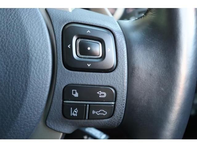 Lexus NX 2016-02 12856-7
