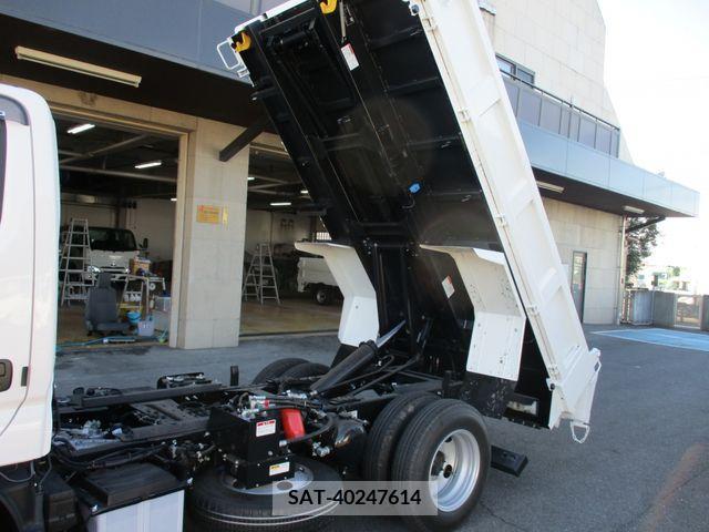 Hino DUTRO 2023-06 208477-9