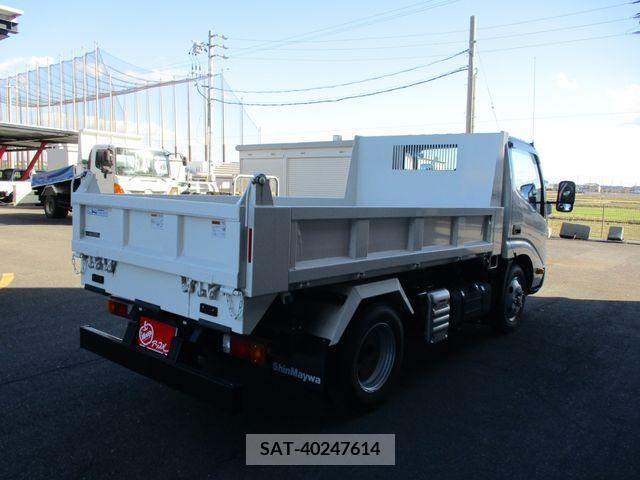 Hino DUTRO 2023-06 208477-11