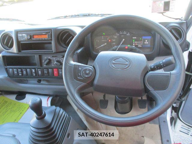 Hino DUTRO 2023-06 208477-15