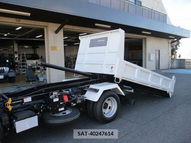 Hino DUTRO 2023-06 208477-4