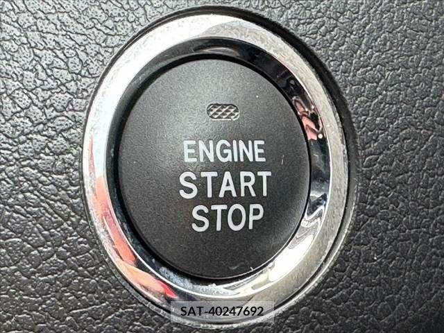 Toyota VOXY 2011-07 289013-4