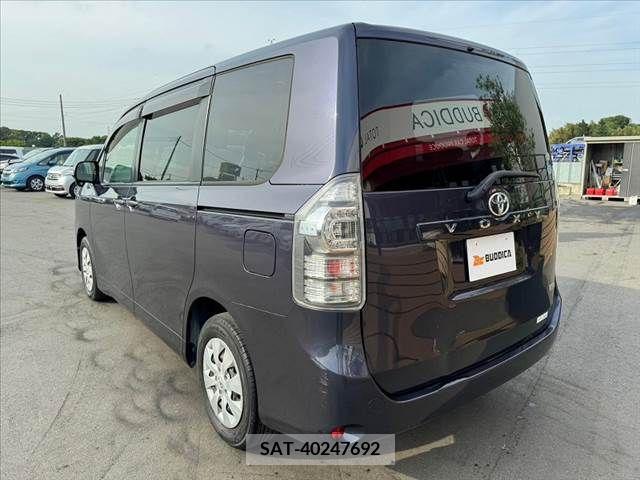 Toyota VOXY 2011-07 289013-12