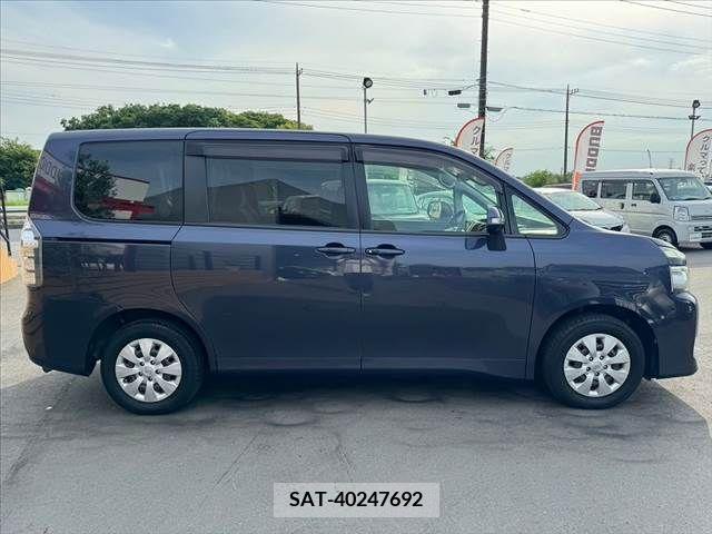 Toyota VOXY 2011-07 289013-11