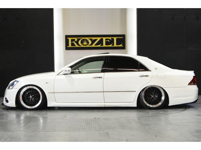 Toyota CROWN SEDAN 2006-07 6472-11