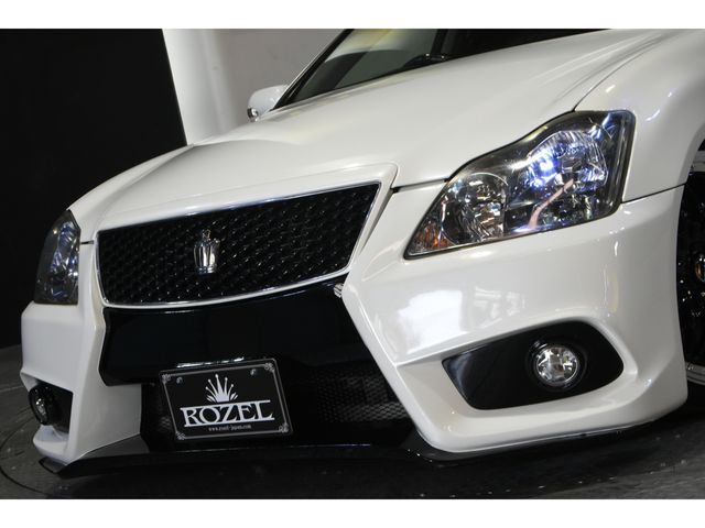 Toyota CROWN SEDAN 2006-07 6472-5