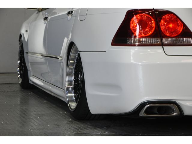 Toyota CROWN SEDAN 2006-07 6472-13