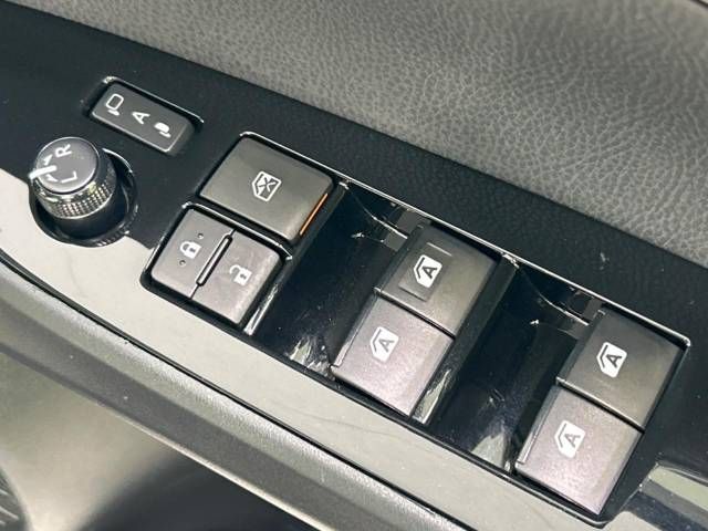 Toyota PRIUS 2017-04 9548-6