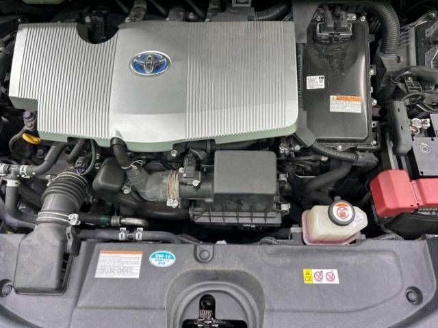 Toyota PRIUS 2017-04 9548-18
