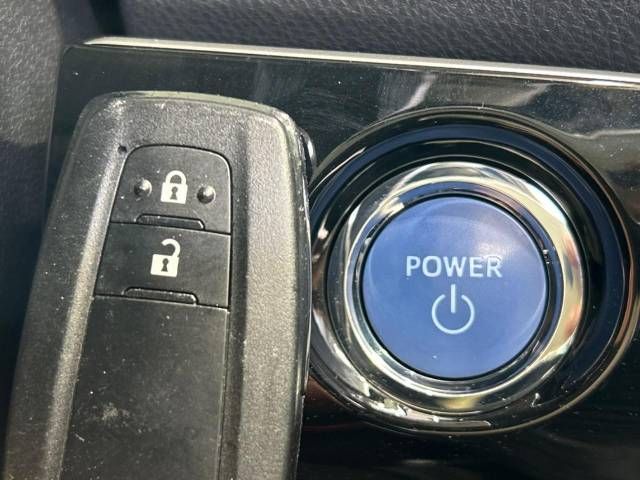 Toyota PRIUS 2017-04 9548-5