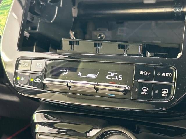 Toyota PRIUS 2017-04 9548-4