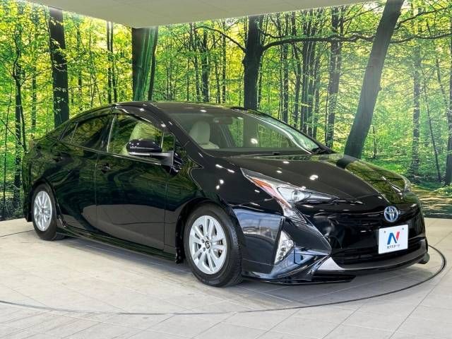 Toyota PRIUS 2017-04 9548-16