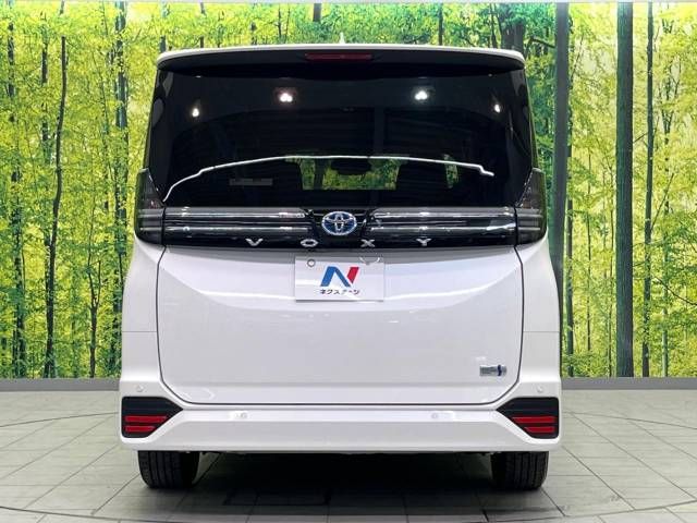 Toyota VOXY HYBRID 2022-10 11435-16