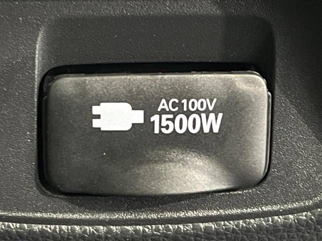 Toyota VOXY HYBRID 2022-10 11435-5