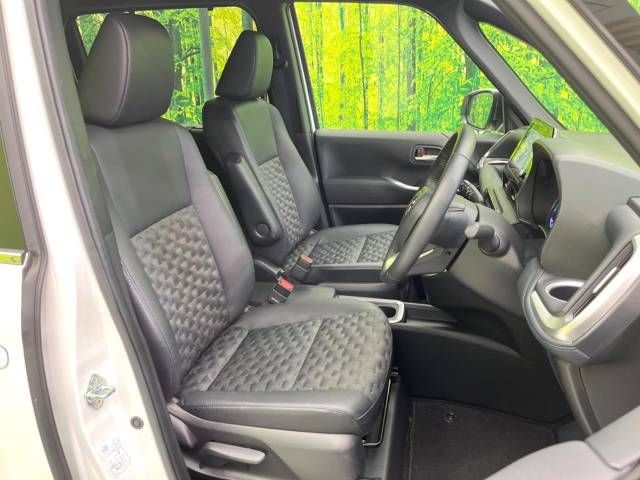 Toyota VOXY HYBRID 2022-10 11435-8