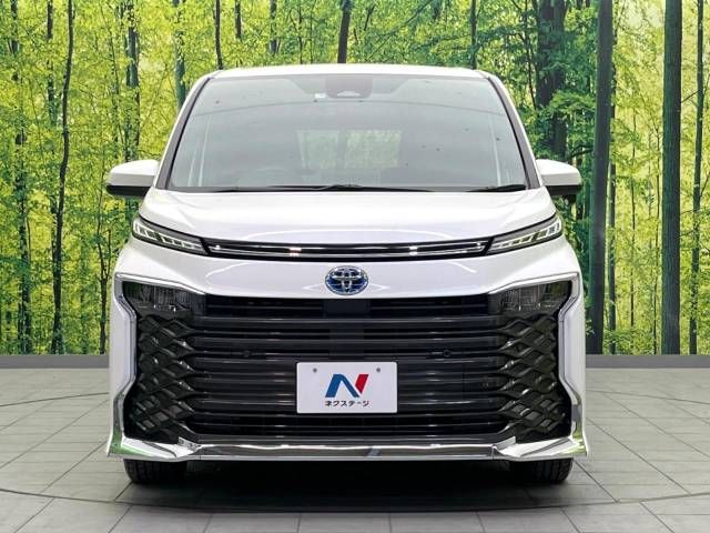Toyota VOXY HYBRID 2022-10 11435-15