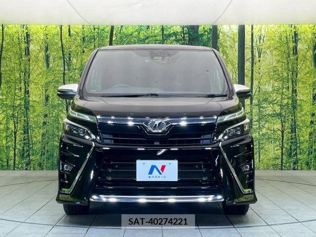 Toyota VOXY 2019-03 231757-15