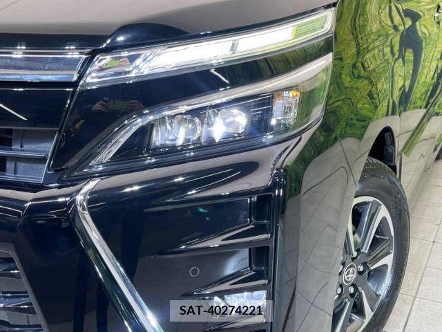 Toyota VOXY 2019-03 231757-13