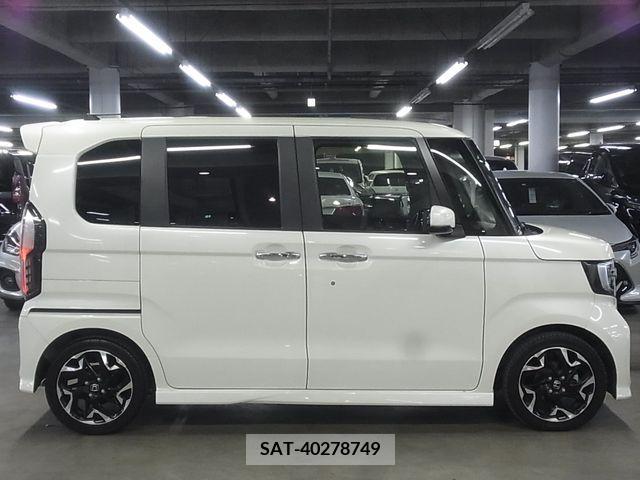 Honda N BOX CUSTOM 2017-12 213227-7