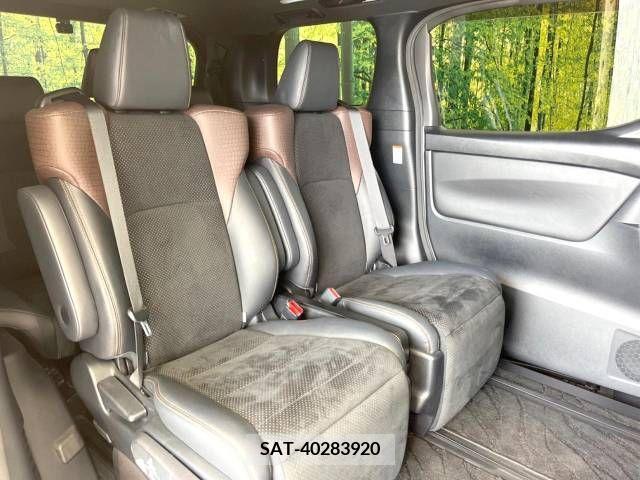 Toyota ALPHARD 2018-02 240256-9