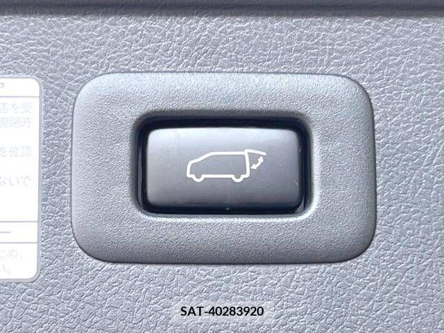 Toyota ALPHARD 2018-02 240256-7