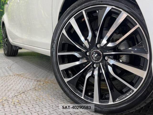 Toyota AQUA 2019-05 347709-12