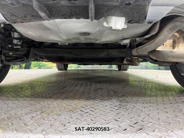 Toyota AQUA 2019-05 347709-17
