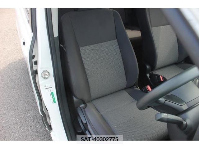 Toyota SIENTA 2022-10 368152-13