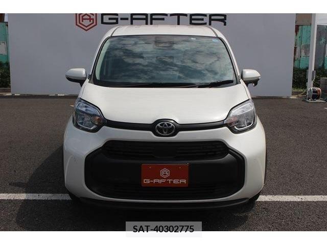 Toyota SIENTA 2022-10 368152-6