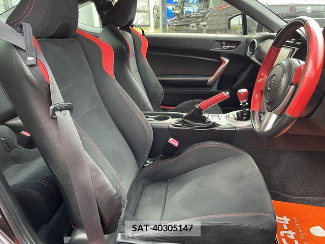 Toyota 86 2013-02 267999-4