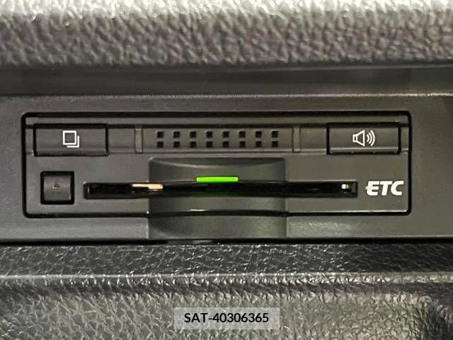 Toyota ESQUIRE 2015-06 268540-5