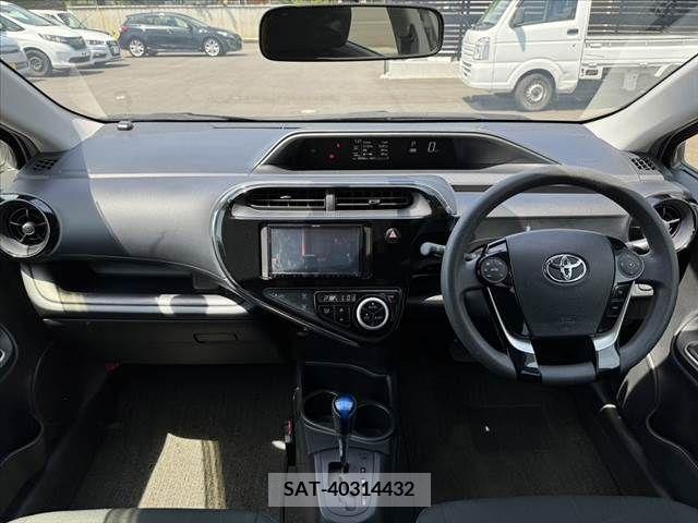 Toyota AQUA 2019-04 292221-1