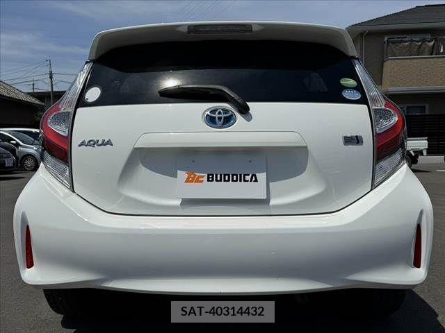 Toyota AQUA 2019-04 292221-13