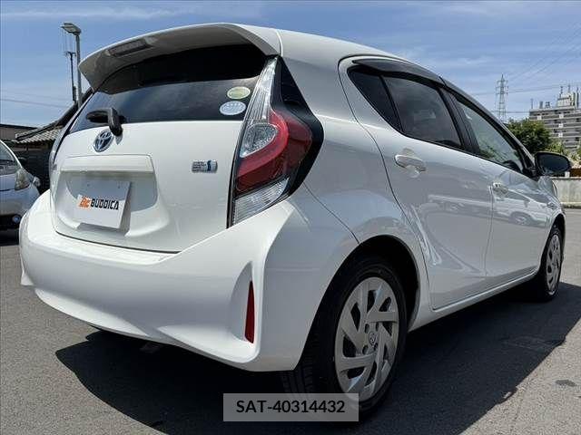 Toyota AQUA 2019-04 292221-14