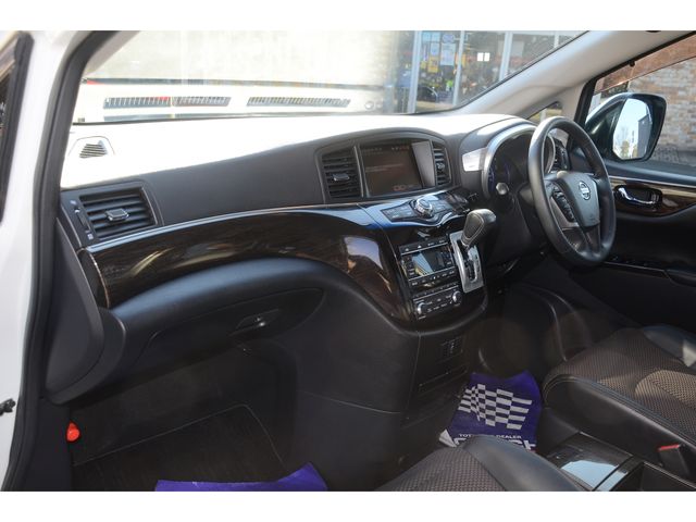 Nissan ELGRAND 2011-07 7809-12