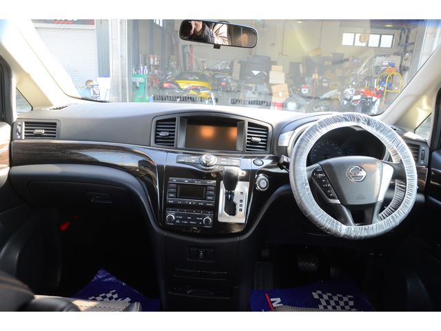 Nissan ELGRAND 2011-07 7809-6