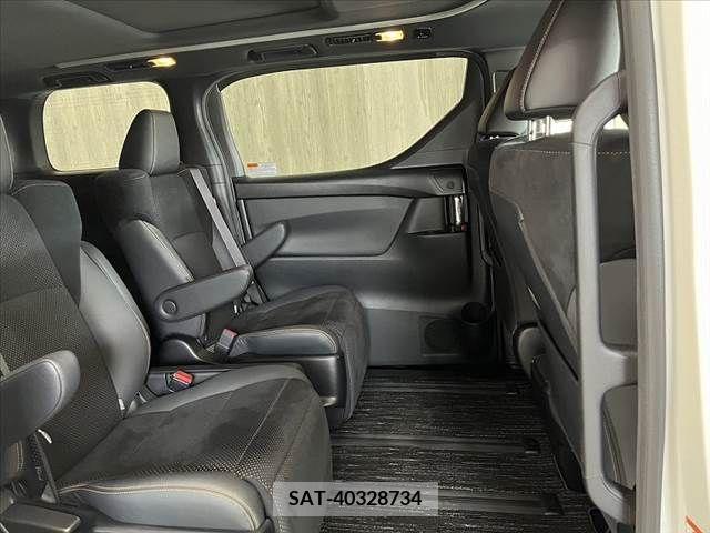 Toyota ALPHARD 2021-09 261932-15