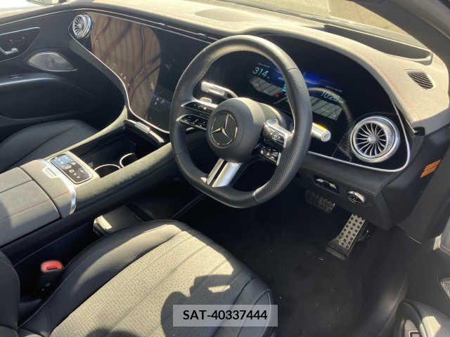 Mercedes Benz EQS 2023-01 242168-1
