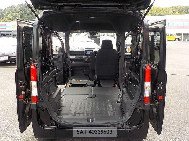 Honda N-VAN 2021-04 372825-21