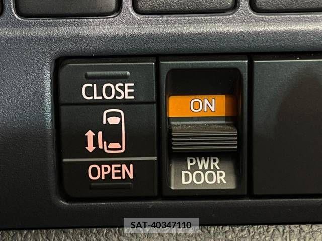 Toyota VOXY 2014-03 288915-6