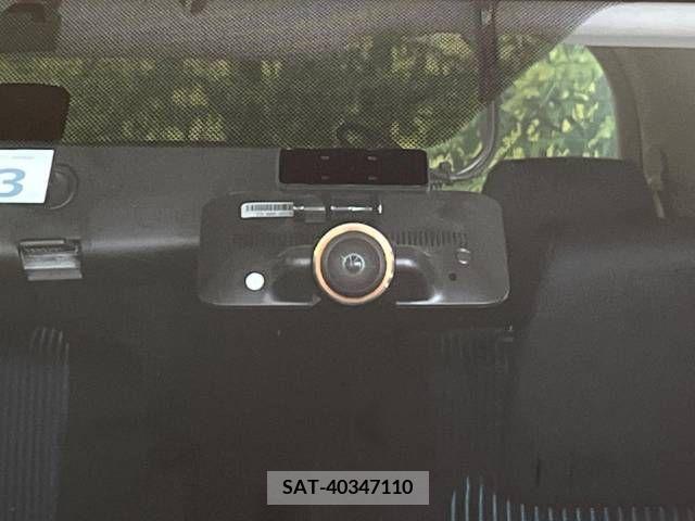 Toyota VOXY 2014-03 288915-5