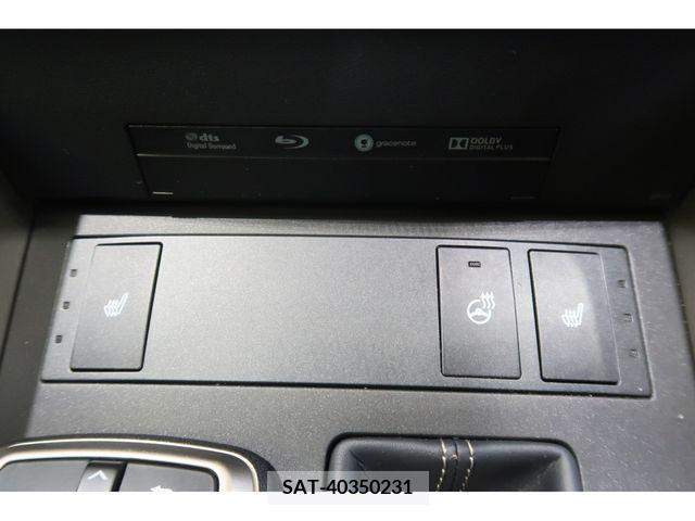 Lexus IS 2019-08 388215-19